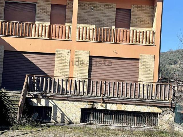 Costruzione in vendita di m² in Via la Stazza
