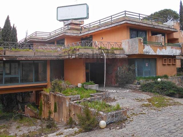 Costruzione in vendita di m² in Via Le Piane