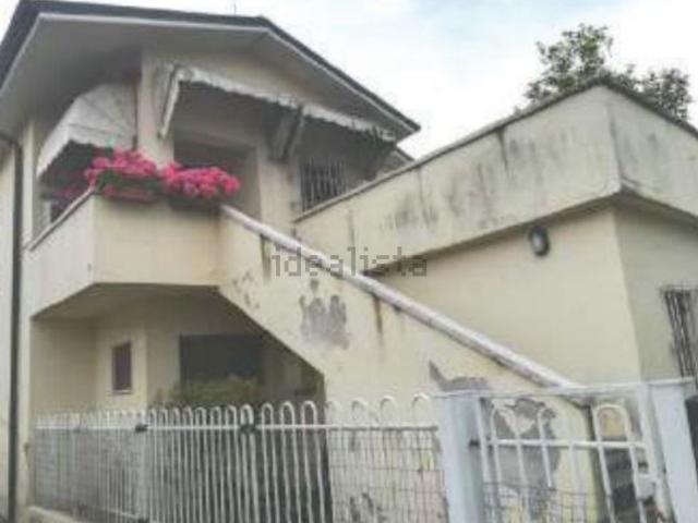 Costruzione in vendita di m² in Via Loreggia di Salvarosa