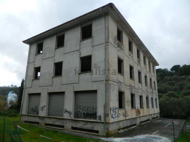 Costruzione in vendita di m² in Via Pairola