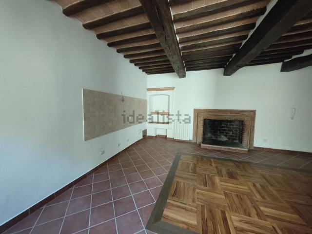 Costruzione in vendita di m² in Via Pasubio