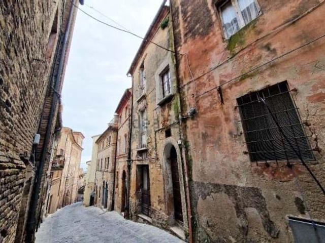 Costruzione in vendita di m² in Via Pennesi, 3