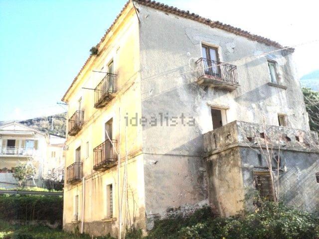 Costruzione in vendita di m² in Via PETRARO