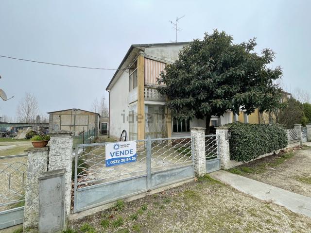 Costruzione in vendita di m² in Via Portomaggiore, 51