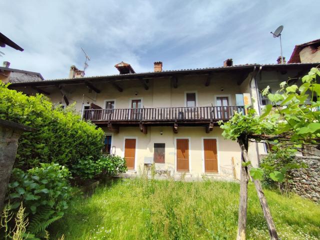 Costruzione in vendita di m² in Via Principale, 12