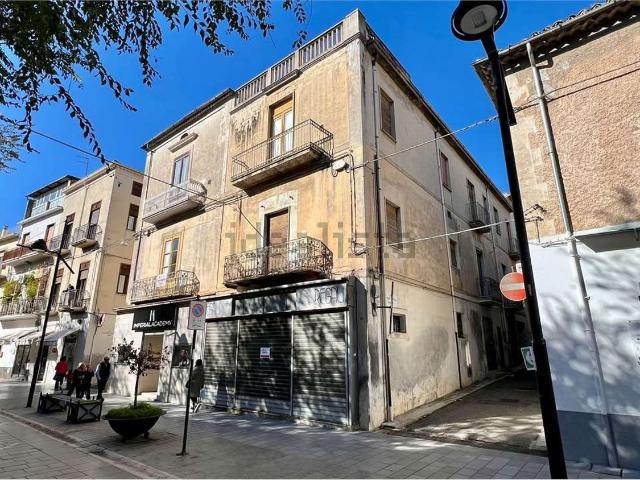 Costruzione in vendita di m² in Via Roma, 48