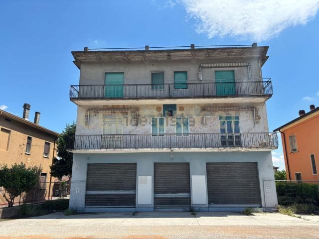 Costruzione in vendita di m² in Via Roma, 85