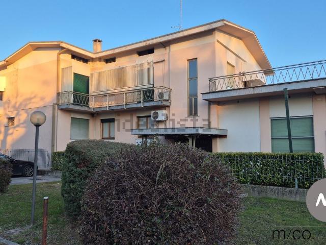 Costruzione in vendita di m² in Via Santissima Trinità, 83