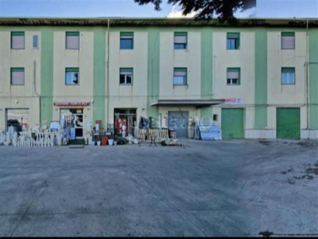 Costruzione in vendita di m² in Via Scifitello