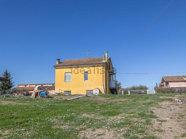 Costruzione in vendita di m² in Via Serra, 12