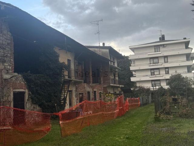 Costruzione in vendita di m² in Via Torrione, 15