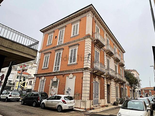 Costruzione in vendita di m² in Via T. Mamiani
