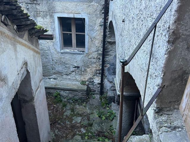 Costruzione in vendita di m² in Via Vagna, 23