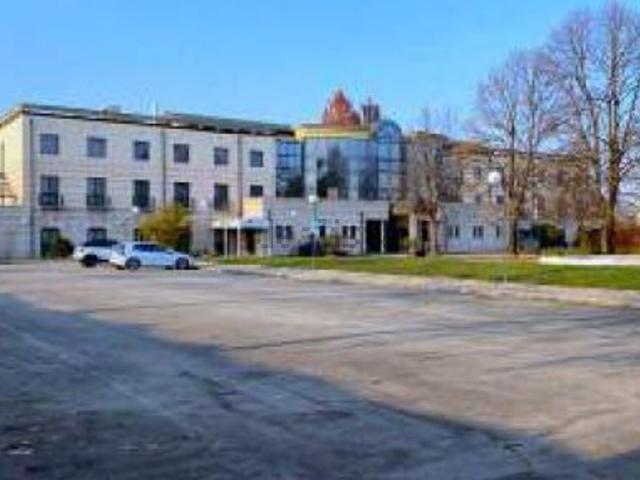 Costruzione in vendita di m² in Via Villa Varda, 3