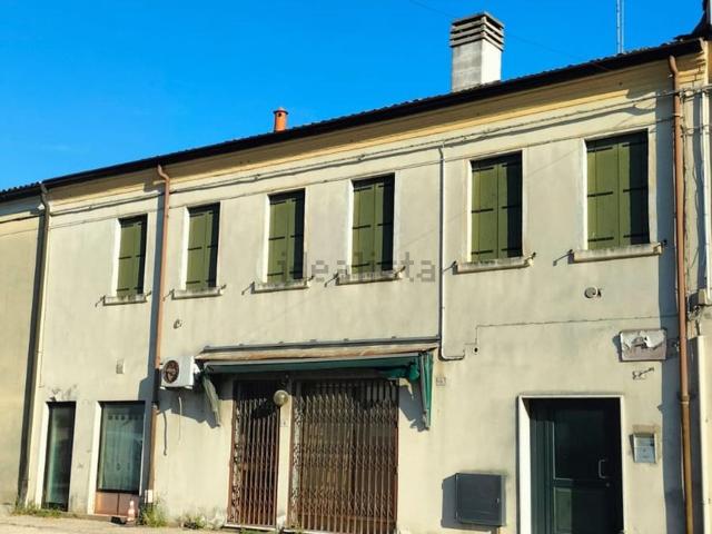 Costruzione in vendita di m² in Via 25 Aprile