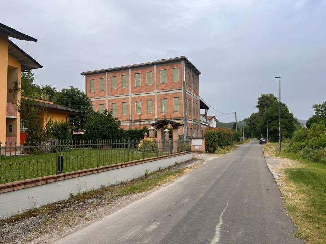 Costruzione in vendita di m² in Viale Circonvallazione