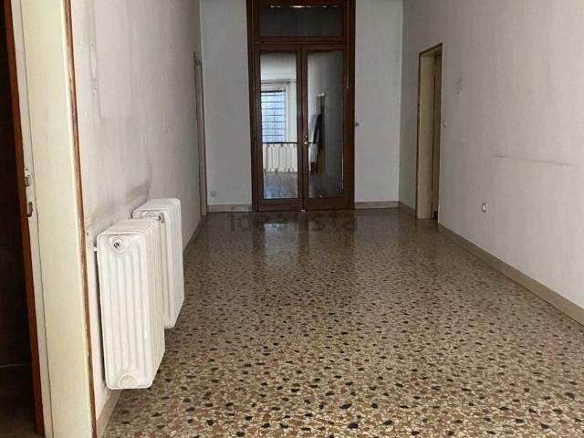 Costruzione in vendita di m² in Viale delle Fosse