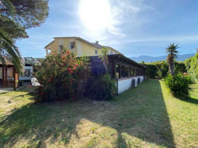 Costruzione in vendita di m² in Viale Elba