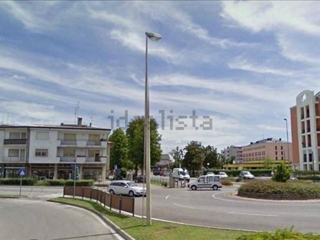 Costruzione in vendita di m² in Viale Isonzo, 130