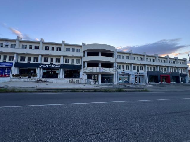 Costruzione in vendita di m² in Viale Lucrezia della Valle, 102