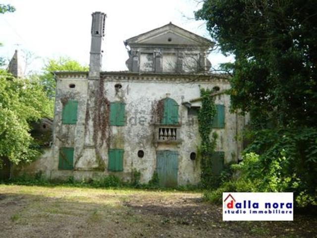 Costruzione in vendita di m² in Vicolo Postumia