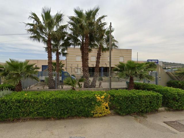 Costruzione in affitto di m² in Contrada Baronia, 21