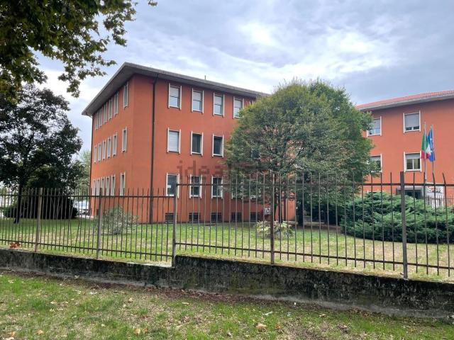 Costruzione in affitto di m² in Via Armando Diaz