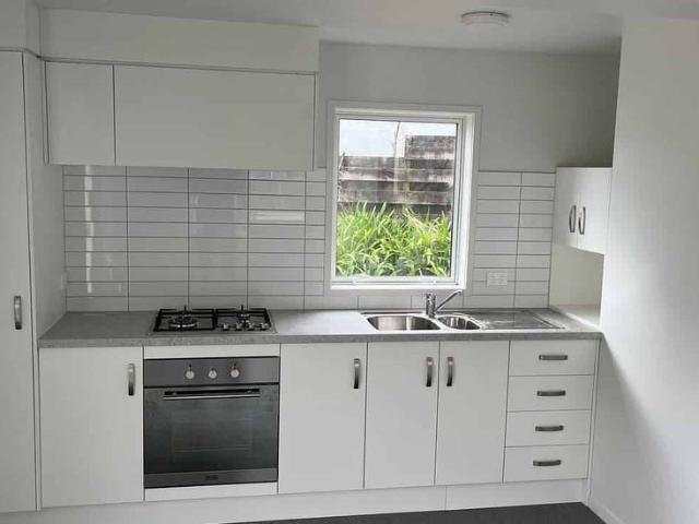 Cosy Modern One Bedroom Flat with Modcons