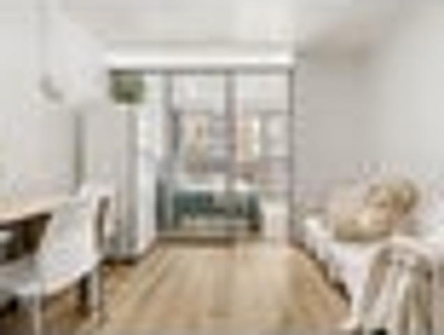 Cosy Affordable Home by SkyTower
