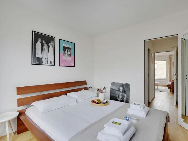 Cosy apartment Moulin Rouge / Pigalle, Paris Amsterdam Apartments for Rent