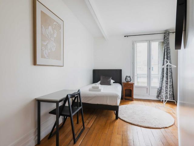 Cosy apt with balcony 3BR 4P Place des Ternes