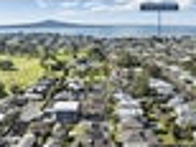 Under offer Cosy Bungalow in idyllic location