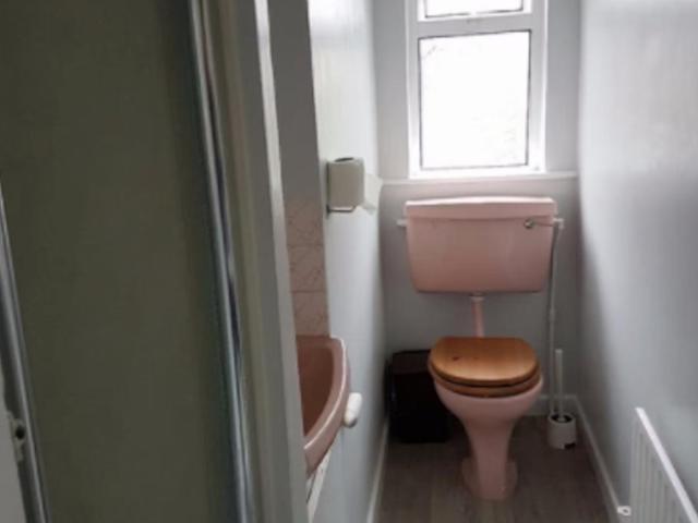 Cosy bedroom next to Drumcondra station