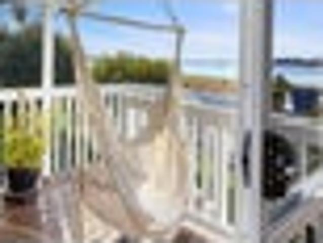 Cosy Charm with Estuary Views
