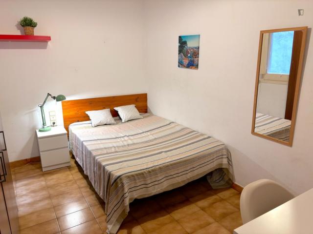 Cosy double bedroom near Parc del Turó del Putxet
