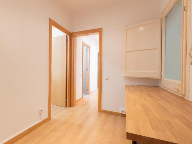 Cosy Double bedroom in shared flat close to Zona Universitària