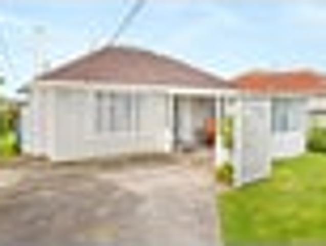 Cosy family home on full section Private sale