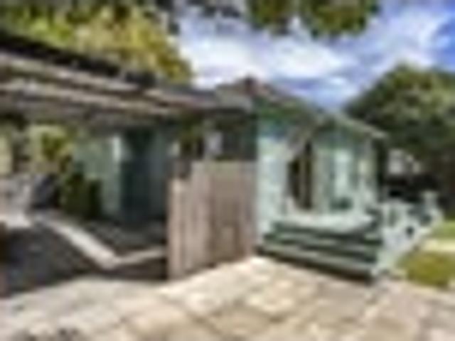 Cosy Family Home Plus a Bonus Cottage!