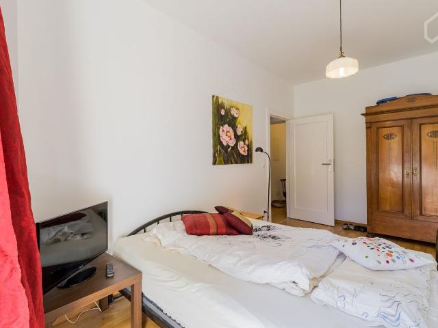Cosy home in Lichterfelde West with balcony near Free University, Berlin Amsterdam Apartments for Rent