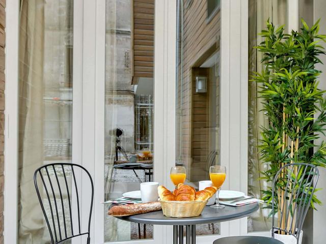 Cosy Retreat Terrace in Buttes Chaumont