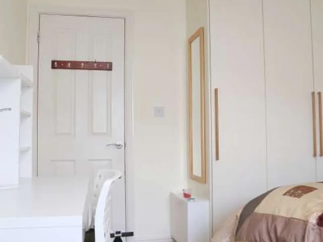 Cosy room in shared apartment in Blanchardstown, Dublin