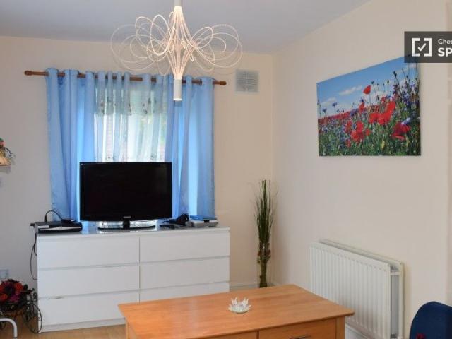 Cosy room in shared apartment in Blanchardstown, Dublin