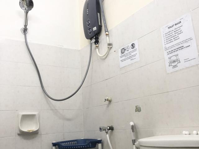 Cosy Room Located at SS2, Petaling Jaya Easy Access to LRT Taman Bahagia