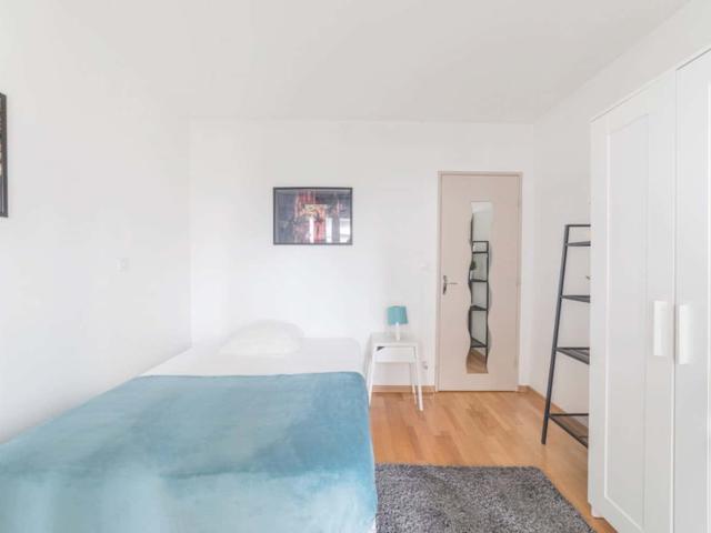 Cosy room with balcony 12m²
