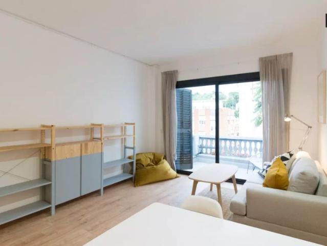 Cosy studio with balcony & bathroom in Gracia norte Co Living