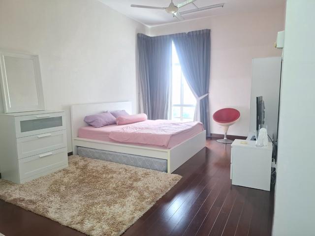 Cosy spacious Studio unit