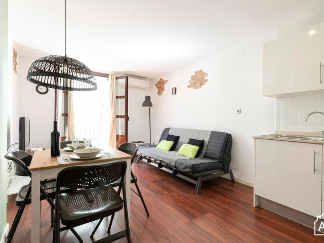 Cosy 1 Bedroom Apartment with Private Terrace in Sant Antoni