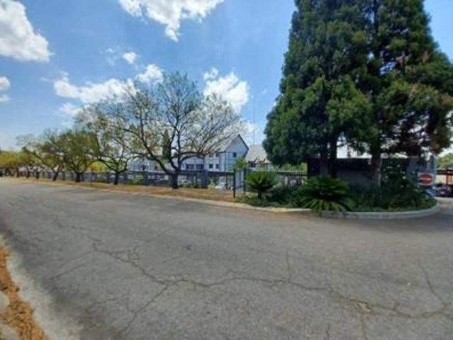 cosy 2 bedroom apartment | secure bo.