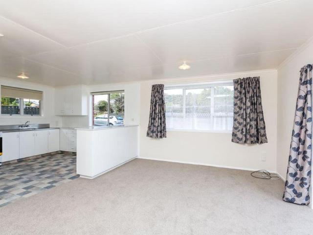 Cosy 2 Bedroom In Merrilands