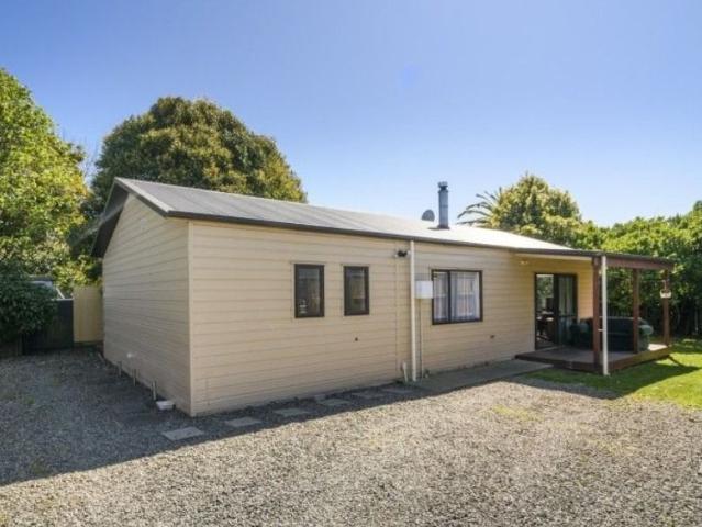 Cosy 3 bedroom, 2 bathroom home